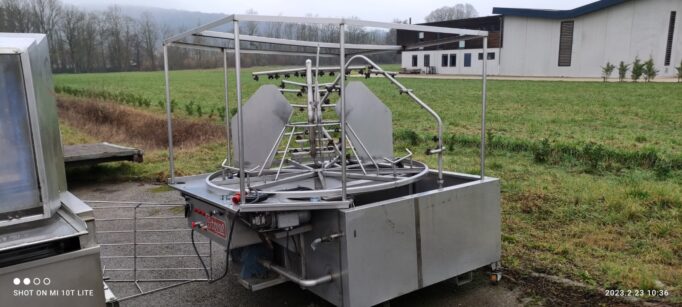 Laveuse de caisse rotative en inox