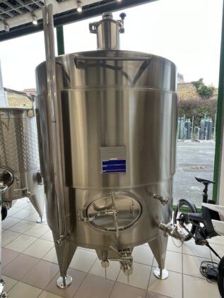CUVE DE VINIFICATION 25 HL EN INOX 316